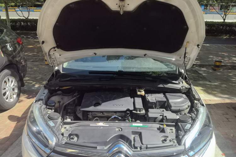 Used Citroen C4 Sega 2016 1.6L Manual Luxury Model Engine Bay
