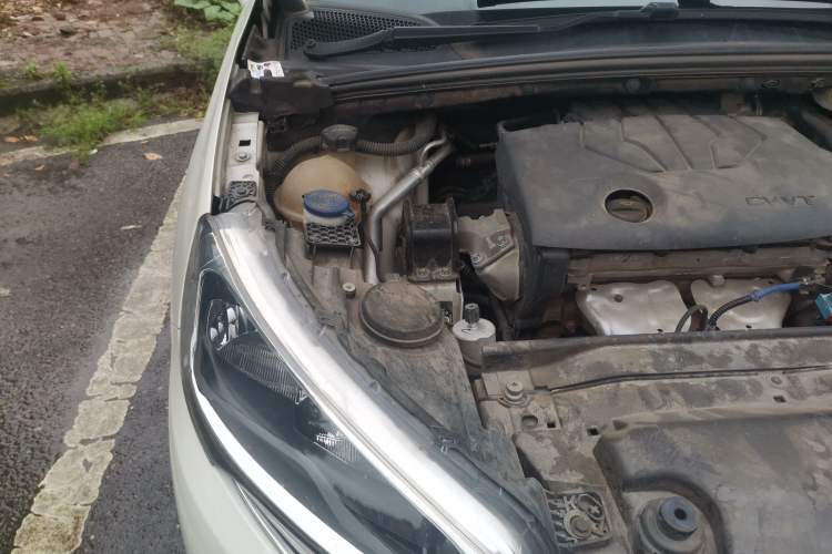 Used Citroen C4 Sega 2016 1.6L Manual Comfort Model Engine Bay Right