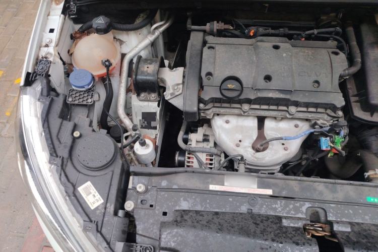 Used Citroen C4 Sega 2016 1.6L Manual Luxury Model Engine Bay Right