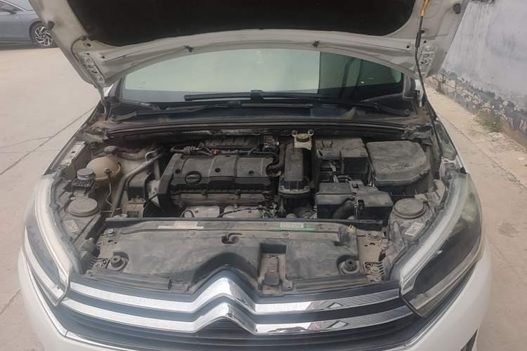 Used Citroen C4 Sega 2016 1.6L Manual Comfort Model Engine Bay