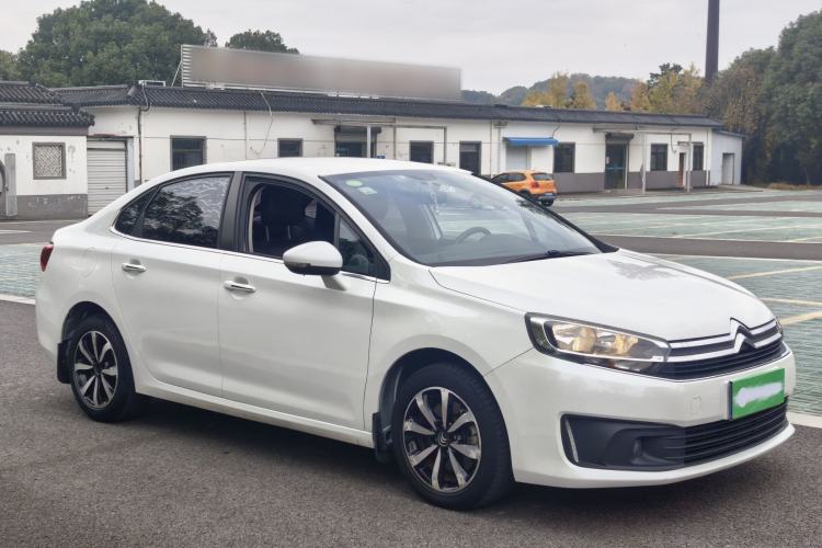Used Citroen C4 Sega 2016 1.6L Automatic Luxury Model Exterior 2
