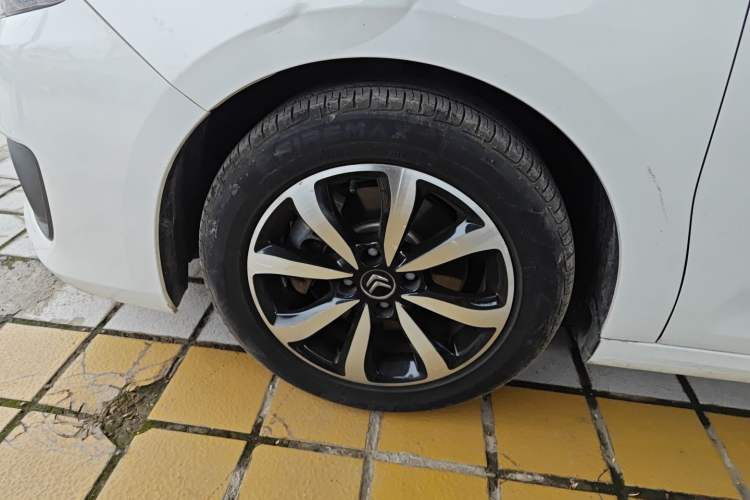Used Citroen C4 Sega 2016 1.6L Manual Luxury Model Exterior 2