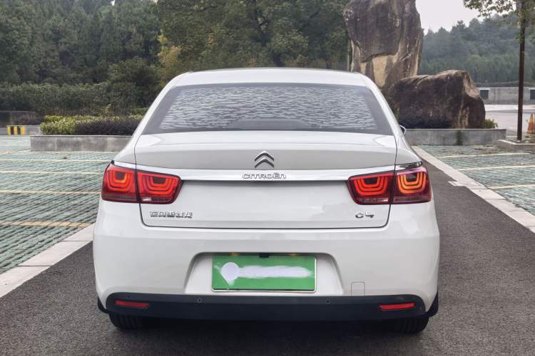 Used Citroen C4 Sega 2016 1.6L Automatic Luxury Model Exterior 4