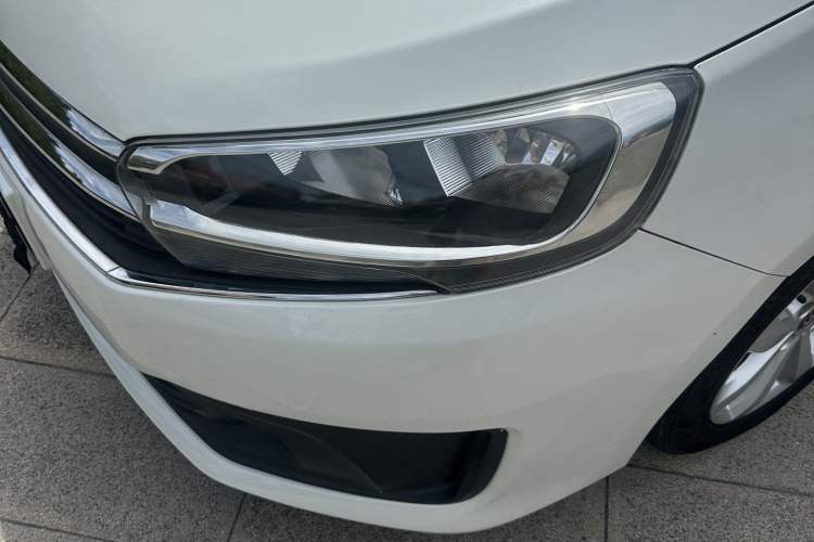 Used Citroen C4 Sega 2016 1.6L Manual Comfort Model Exterior 8