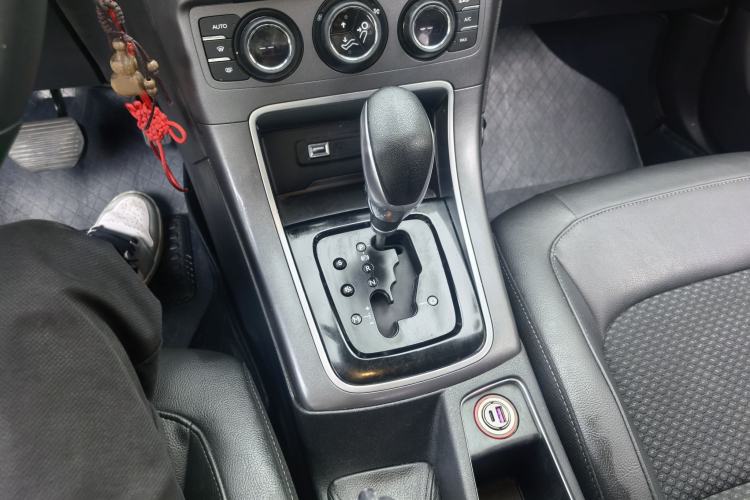 Used Citroen C4 Sega 2016 1.6L Automatic Luxury Model Gear Lever
