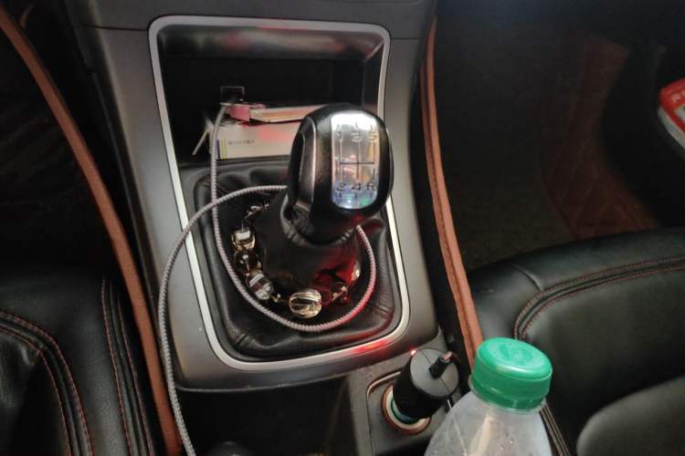 Used Citroen C4 Sega 2016 1.6L Manual Comfort Model Gear Lever