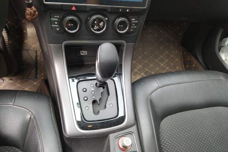 Used Citroen C4 Sega 2016 1.6L Automatic Luxury Model Gear Lever