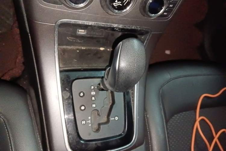 Used Citroen C4 Sega 2016 1.6L Automatic Luxury Model Gear Lever