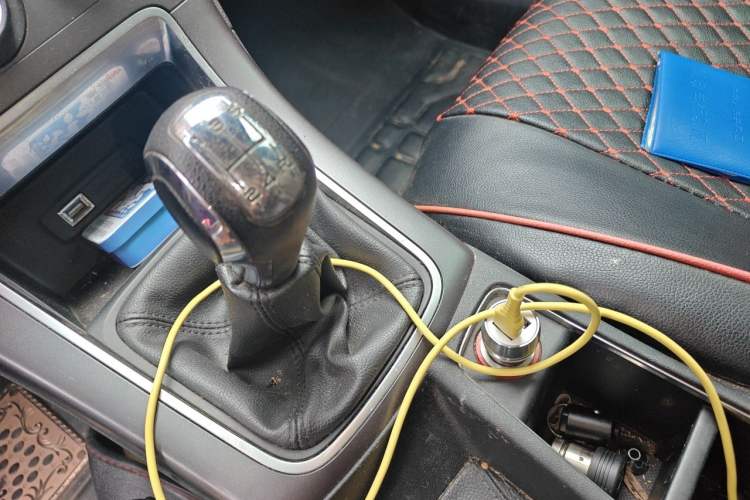 Used Citroen C4 Sega 2016 1.6L Manual Luxury Model Gear Lever