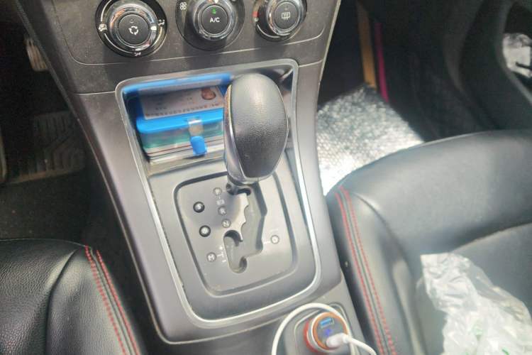 Used Citroen C4 Sega 2016 1.6L Automatic Comfort Model Gear Lever