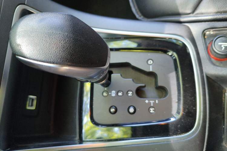 Used Citroen C4 Sega 2016 1.6L Automatic Luxury Model Gear Lever