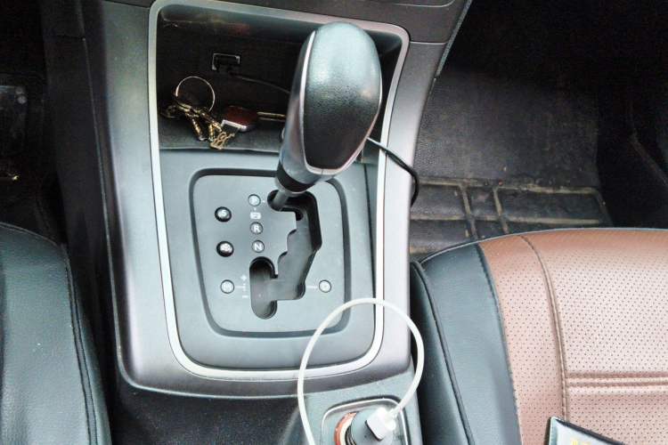 Used Citroen C4 Sega 2016 1.6L Automatic Comfort Model Gear Lever