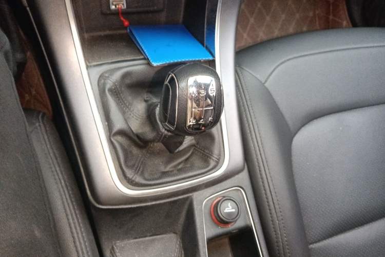 Used Citroen C4 Sega 2016 1.6L Manual Comfort Model Gear Lever