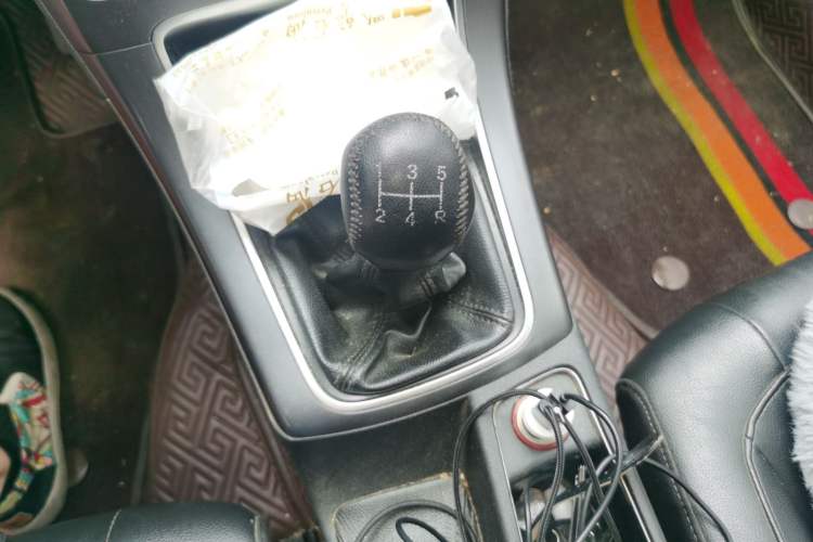 Used Citroen C4 Sega 2016 1.6L Manual Luxury Model Gear Lever