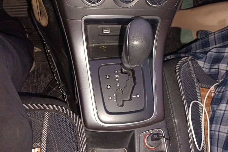 Used Citroen C4 Sega 2016 1.6L Automatic Comfort Model Gear Lever