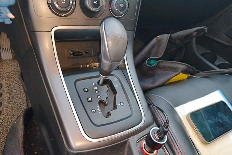 Used Citroen C4 Sega 2016 1.6L Automatic Comfort Model Gear Lever