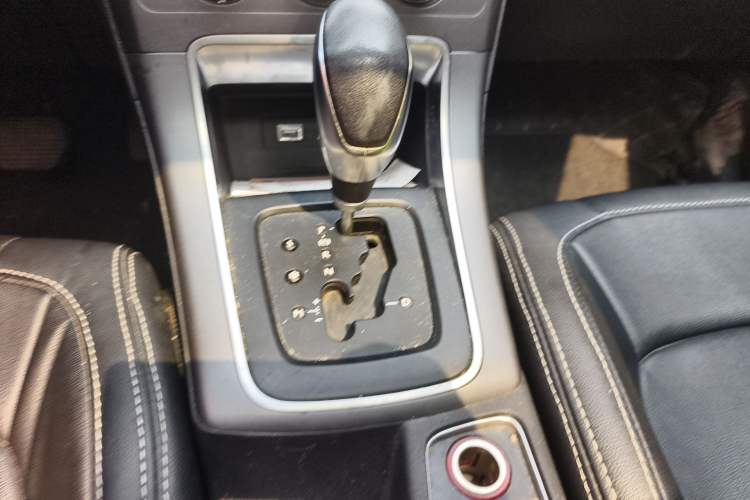 Used Citroen C4 Sega 2016 1.6L Automatic Comfort Model Gear Lever