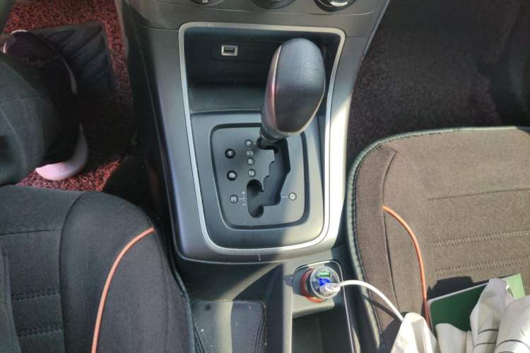 Used Citroen C4 Sega 2016 1.6L Automatic Comfort Model Gear Lever