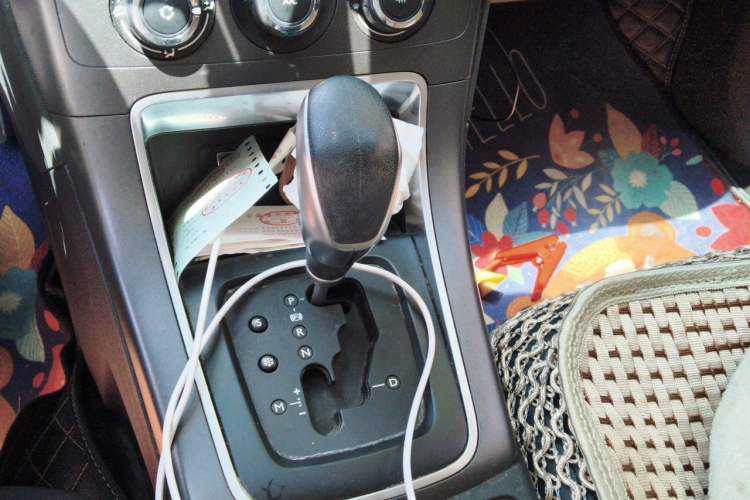 Used Citroen C4 Sega 2016 1.6L Automatic Comfort Model Gear Lever