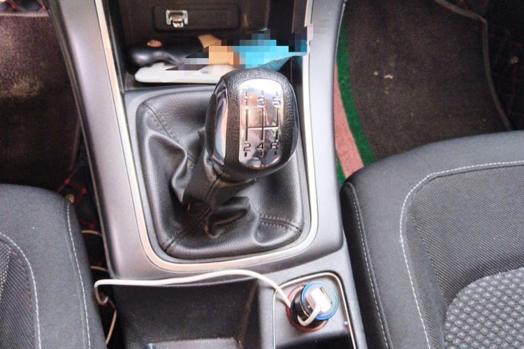 Used Citroen C4 Sega 2016 1.6L Manual Comfort Model Gear Lever
