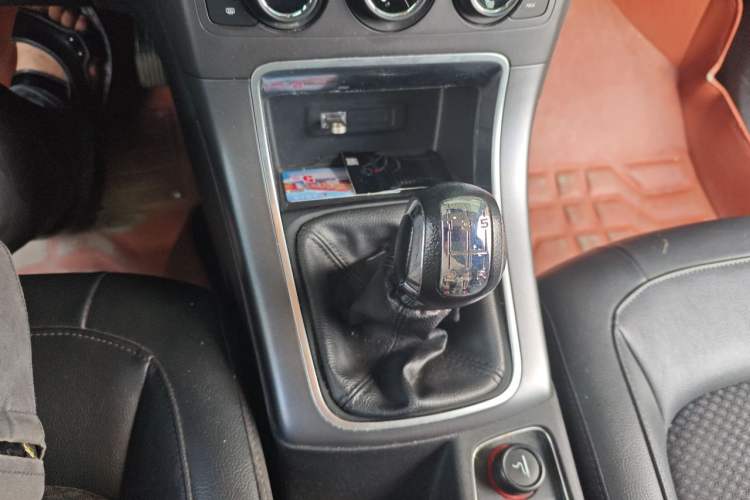 Used Citroen C4 Sega 2016 1.6L Manual Luxury Model Gear Lever