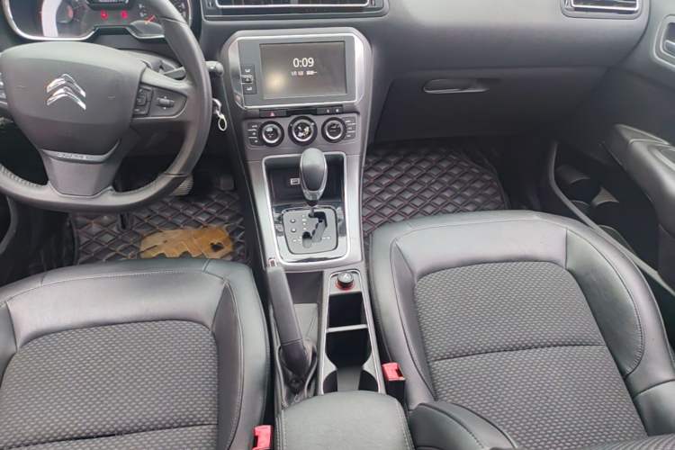 Used Citroen C4 Sega 2016 1.6L Automatic Luxury Model Gear Lever