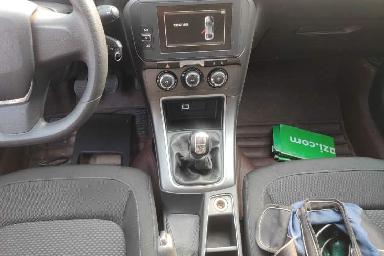 Used Citroen C4 Sega 2016 1.6L Manual Comfort Model Gear Lever