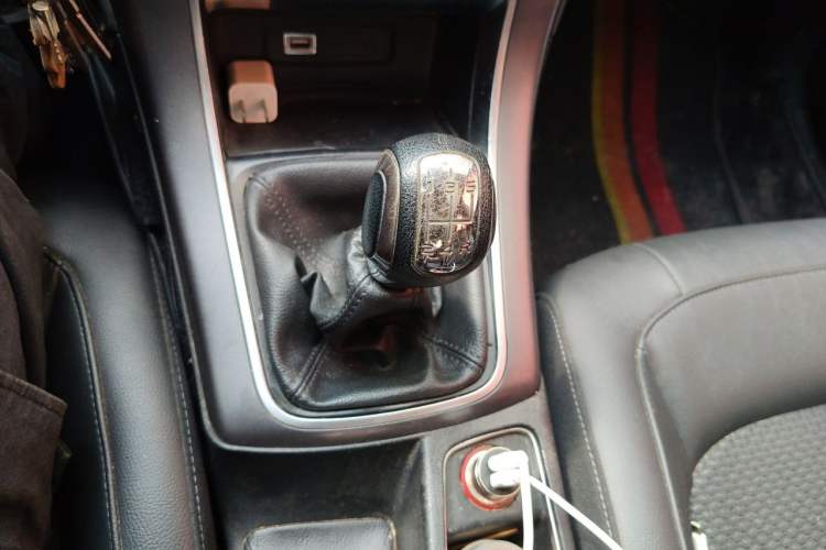 Used Citroen C4 Sega 2016 1.6L Manual Luxury Model Gear Lever