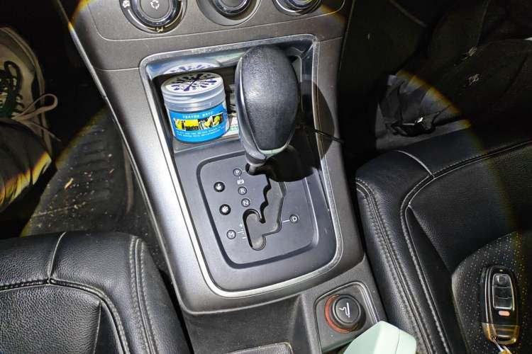 Used Citroen C4 Sega 2016 1.6L Automatic Comfort Model Gear Lever
