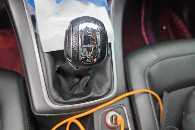 Used Citroen C4 Sega 2016 1.6L Manual Luxury Model Gear Lever