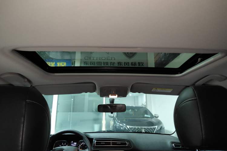 Used Citroen C4 Sega 2016 1.6L Automatic Comfort Model Headliner