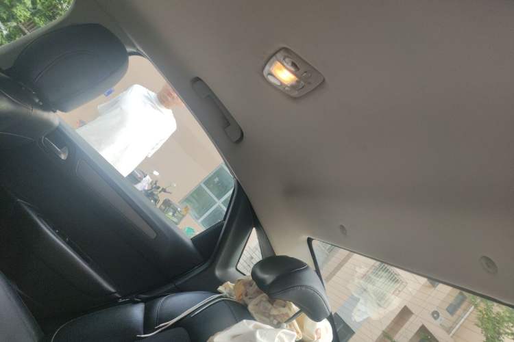 Used Citroen C4 Sega 2016 1.6L Automatic Luxury Model Headliner