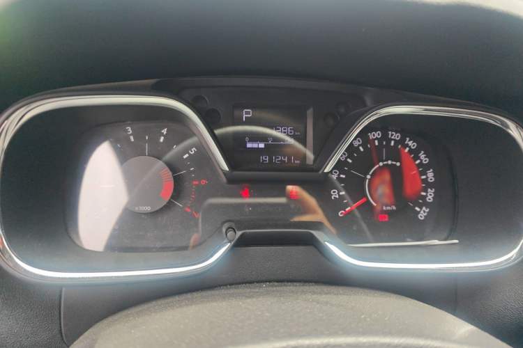 Used Citroen C4 Sega 2016 1.6L Automatic Comfort Model Instrument Cluster