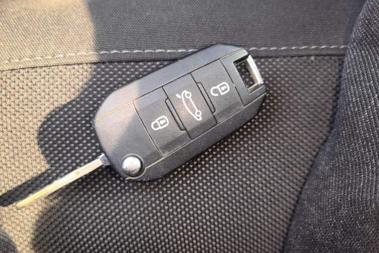 Used Citroen C4 Sega 2016 1.6L Automatic Comfort Model Interior 1