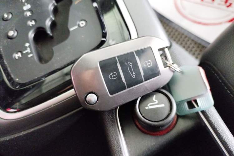 Used Citroen C4 Sega 2016 1.6L Automatic Luxury Model Interior 1
