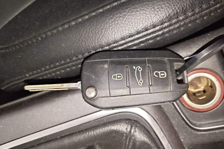Used Citroen C4 Sega 2016 1.6L Manual Comfort Model Interior 1