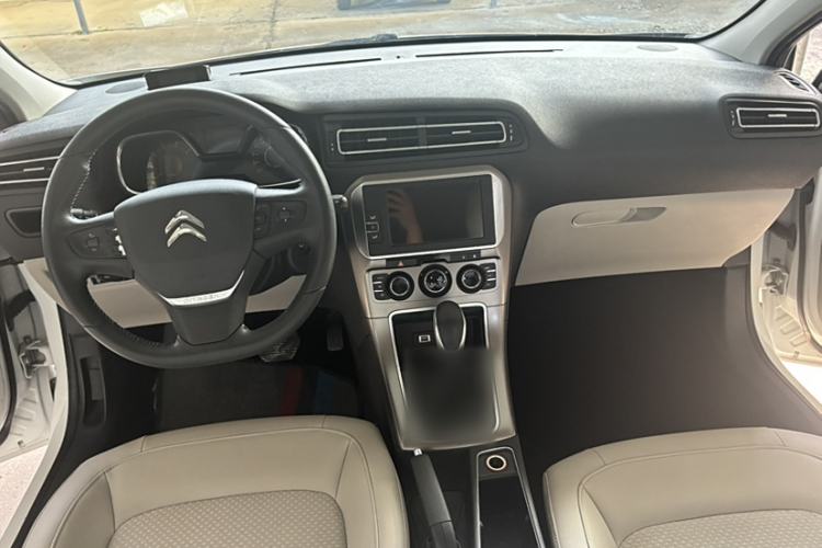 Used Citroen C4 Sega 2016 1.2THP Automatic Luxury Model Interior 1