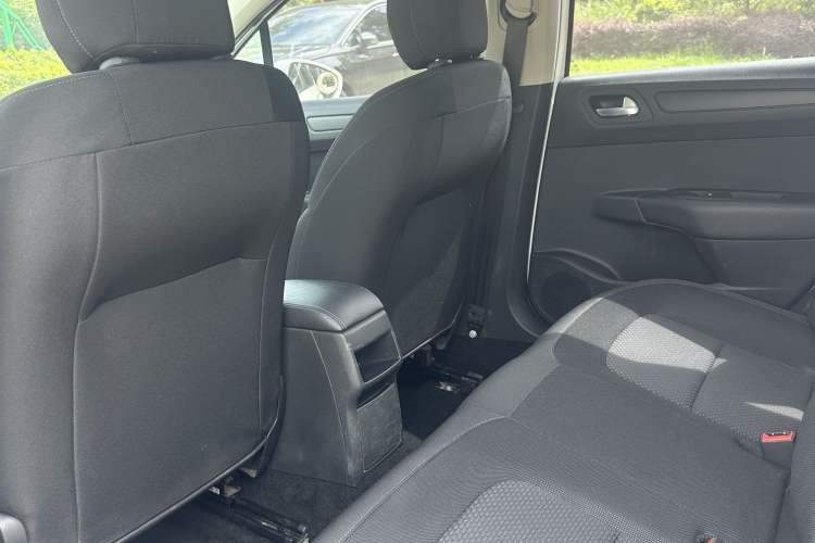 Used Citroen C4 Sega 2016 1.6L Manual Comfort Model Interior 5