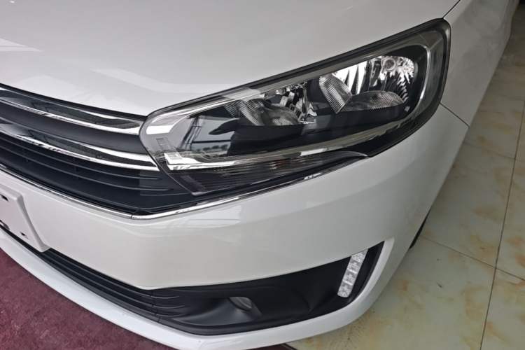 Used Citroen C4 Sega 2016 1.6L Automatic Luxury Model Left Front Headlight