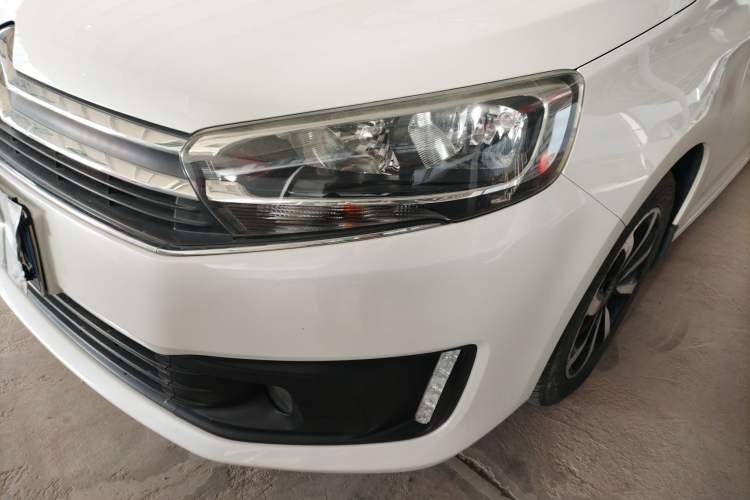 Used Citroen C4 Sega 2016 1.6L Automatic Luxury Model Left Front Headlight
