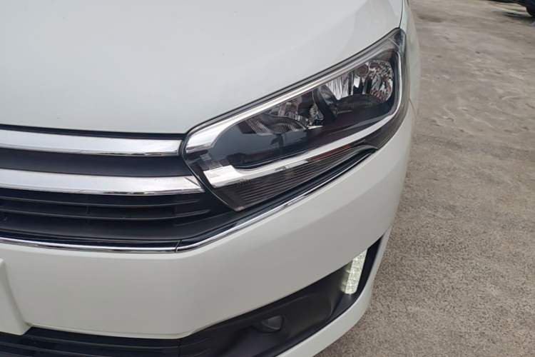 Used Citroen C4 Sega 2016 1.6L Automatic Luxury Model Left Front Headlight