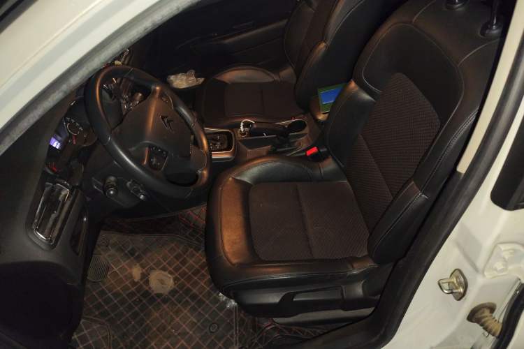 Used Citroen C4 Sega 2016 1.6L Automatic Luxury Model Left Front Seat