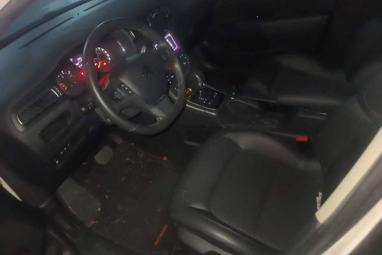 Used Citroen C4 Sega 2016 1.6L Automatic Luxury Model Left Front Seat