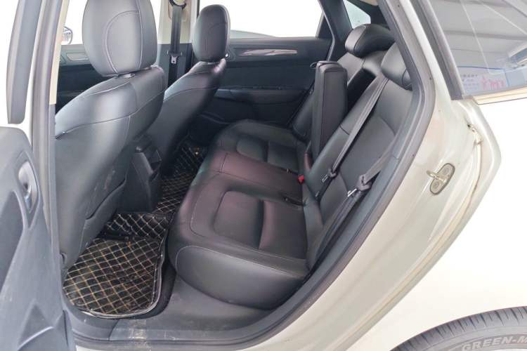 Used Citroen C4 Sega 2016 1.6THP Automatic Flagship Model Left Rear Seat