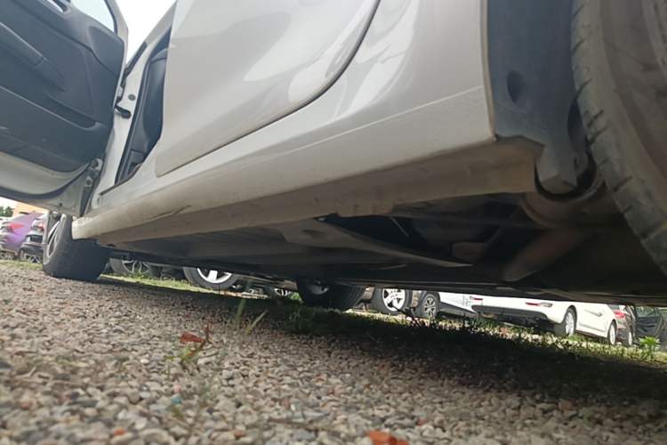 Used Citroen C4 Sega 2016 1.2THP Automatic Luxury Model Left Side Sill