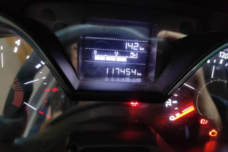 Used Citroen C4 Sega 2016 1.6L Manual Comfort Model Odometer Close Up
