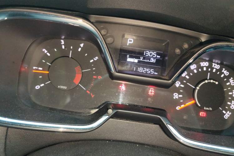 Used Citroen C4 Sega 2016 1.6L Automatic Luxury Model Odometer Close Up