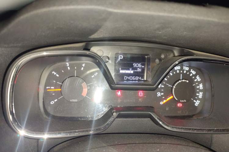 Used Citroen C4 Sega 2016 1.6L Automatic Luxury Model Odometer Close Up
