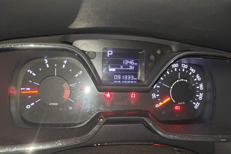 Used Citroen C4 Sega 2016 1.6L Automatic Luxury Model Odometer Close Up
