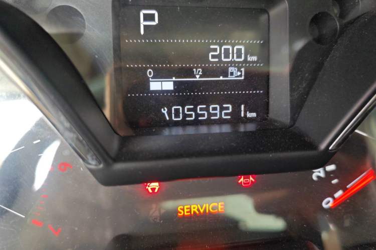 Used Citroen C4 Sega 2016 1.6THP Automatic Flagship Model Odometer Close Up